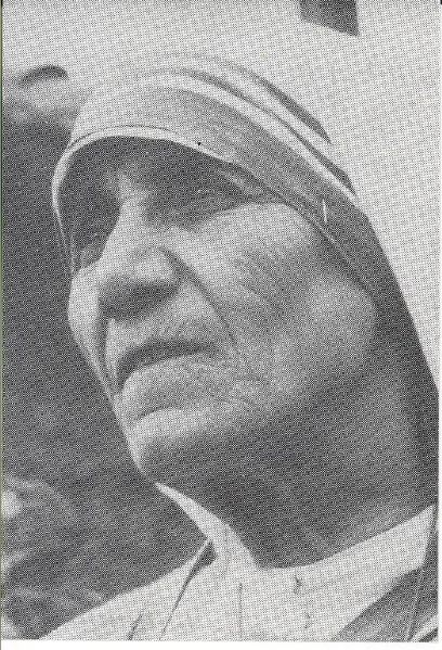 Mother Teresa small signed paper photo