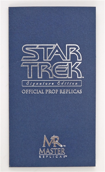 Star Trek Phaser: Master Replica Signature William Shatner Edition 
