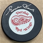 Gordie Howe Detroit Red Wings Signed Red Wings Logo NHL Hockey Puck 