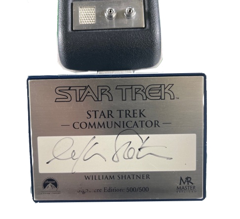  WILLIAM SHATNER Signed Limted Edition STAR TREK COMMUNICATOR Master Replica