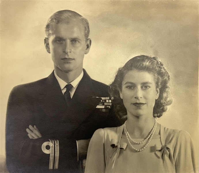 Queen Elizabeth ll Official Engagement Photo taken by Dorothy Wilding